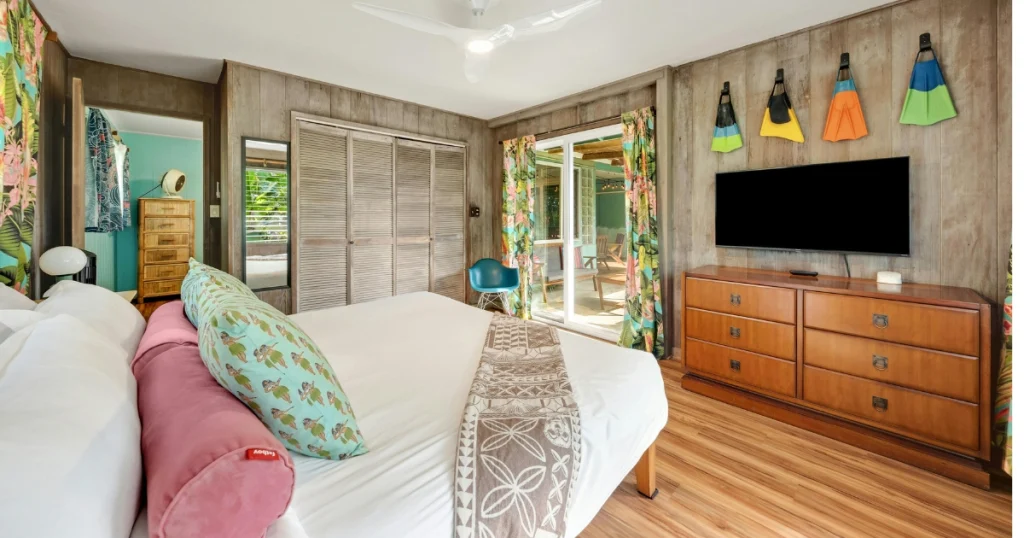 Tropical Bedroom Design